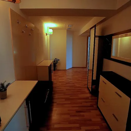 Excellence House Apartment *